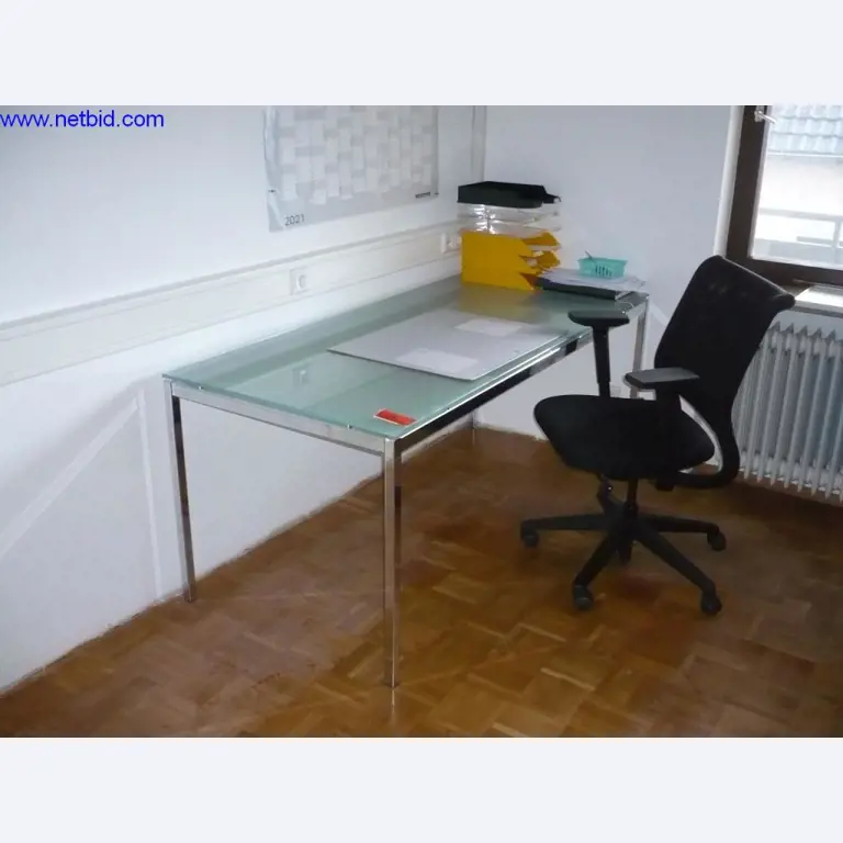 Avtobusi, delavnice, pisarniška in poslovna oprema-1