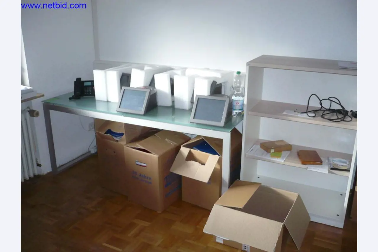 Avtobusi, delavnice, pisarniška in poslovna oprema-2