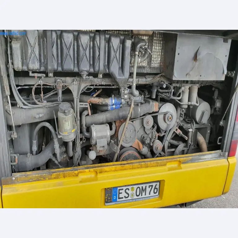Autobusy a autokary, dílenské, kancelářské a obchodní vybavení-5