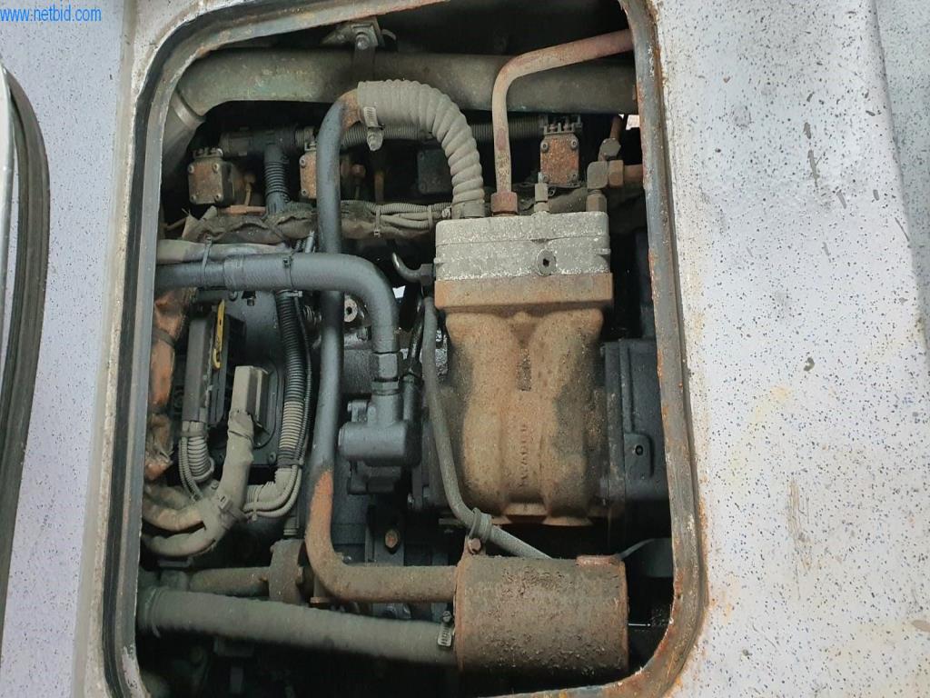 Avtobusi, delavnice, pisarniška in poslovna oprema-8