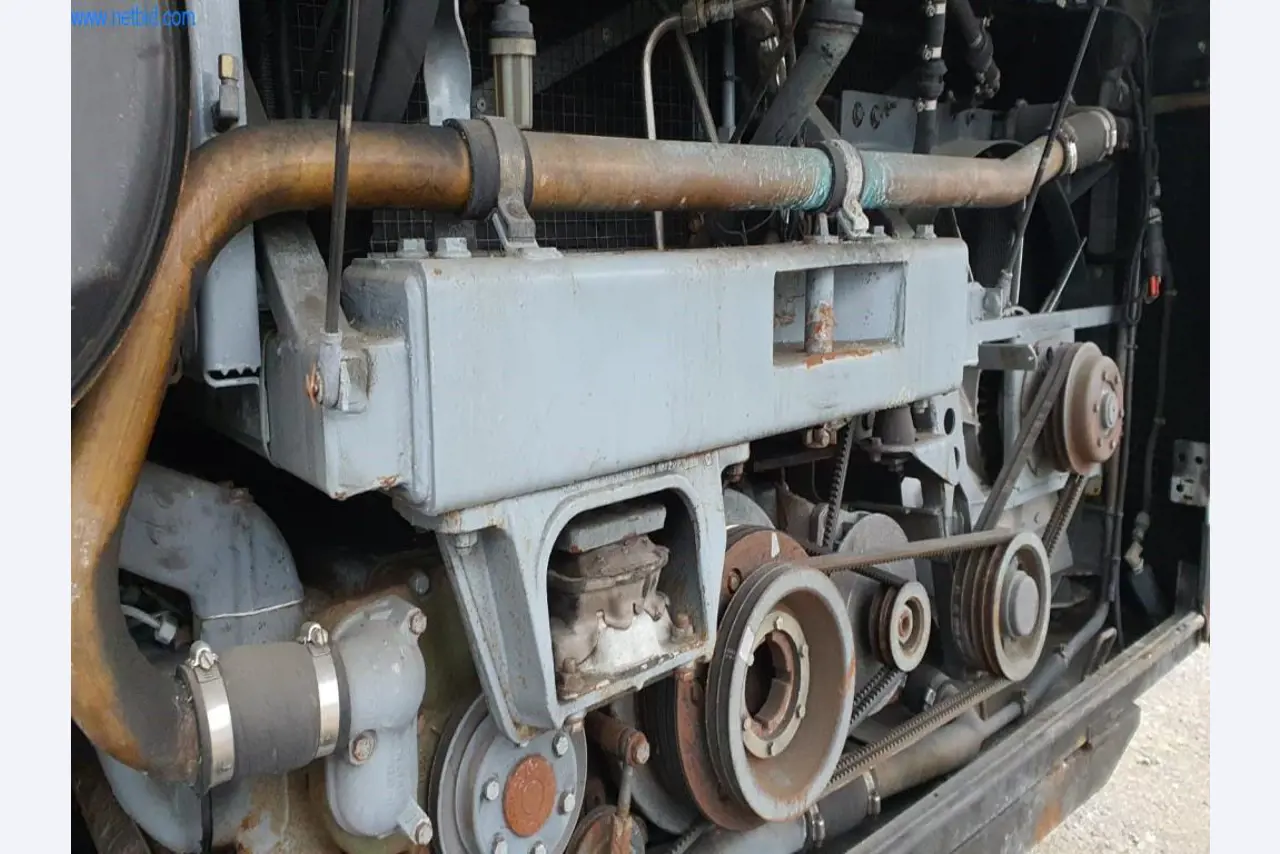 Autocarros e camionetas, material de oficina, de escritório e comercial-6