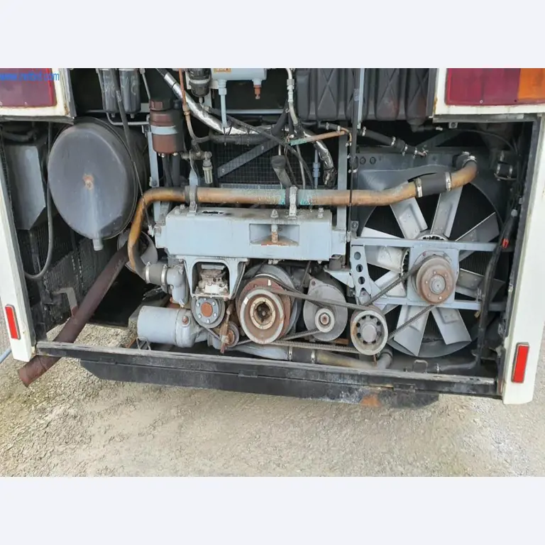 Autobus, équipement d'atelier, de bureau et de commerce-2