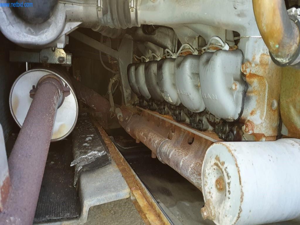 Autobuses y autocares, equipamiento de talleres, oficinas y empresas-3