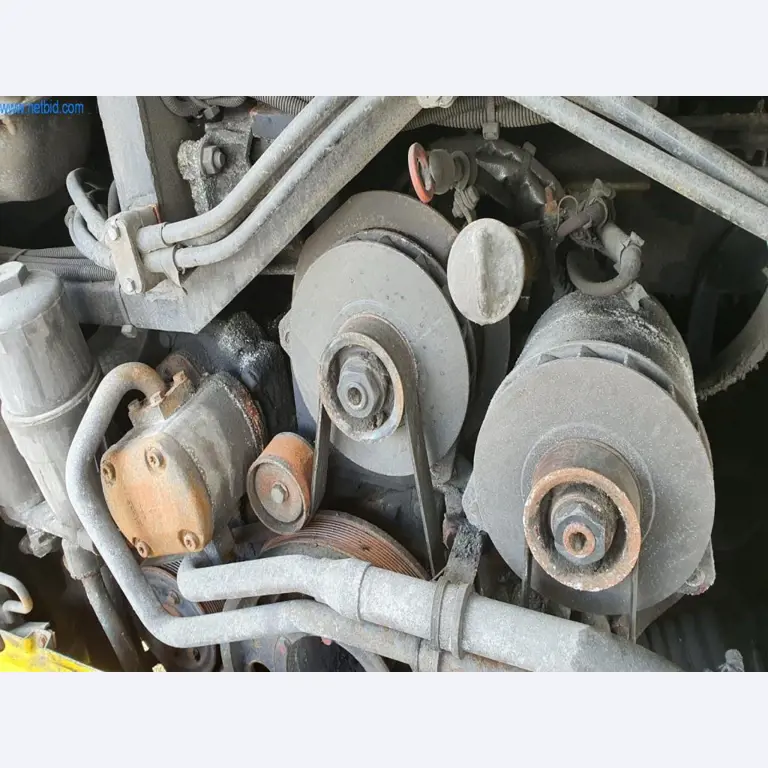 Bussen en touringcars, werkplaats, kantoor- en bedrijfsuitrusting-10