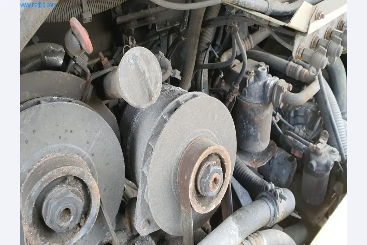 Bussen en touringcars, werkplaats, kantoor- en bedrijfsuitrusting-7