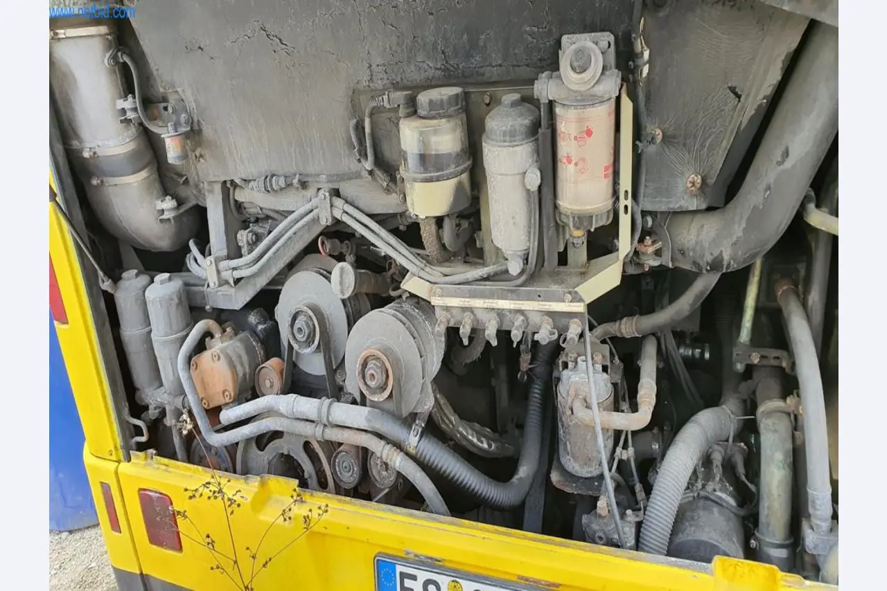 Bussen en touringcars, werkplaats, kantoor- en bedrijfsuitrusting-9