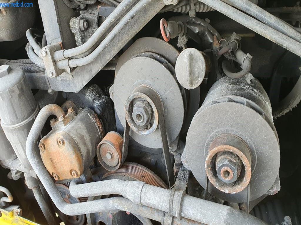 Omnibusse, Werkstatt-  sowie Büro- und Geschäftsausstattung-10