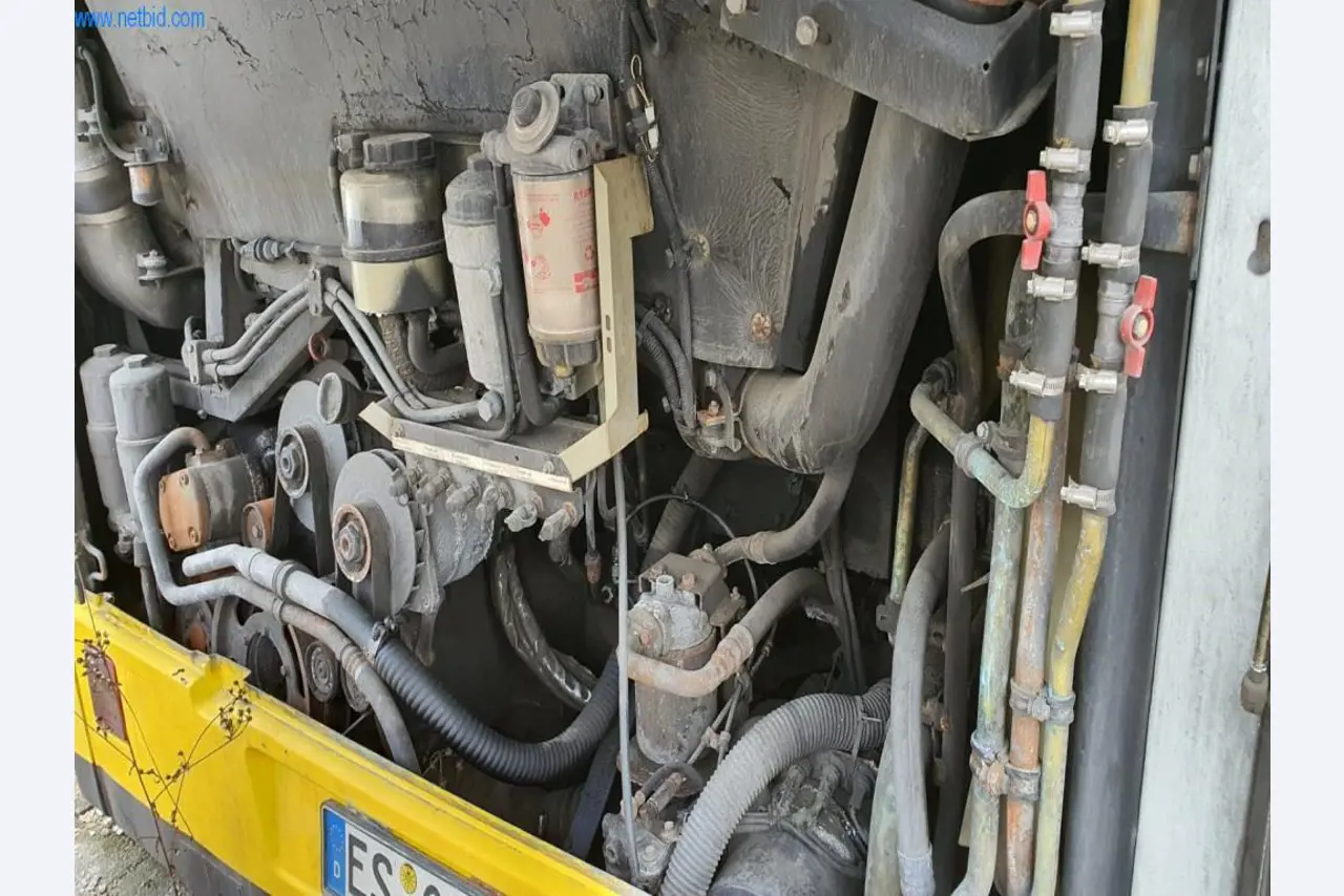 Autobus, équipement d'atelier, de bureau et de commerce-8