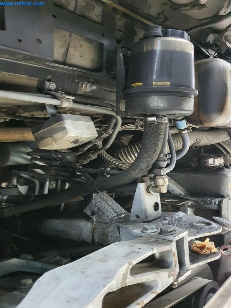 Autobusy i autokary, wyposażenie warsztatów, biur i firm-2