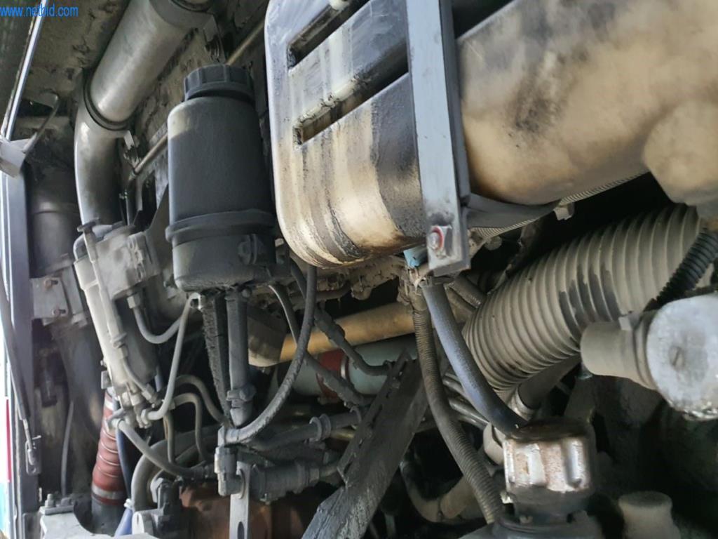 Autobusy i autokary, wyposażenie warsztatów, biur i firm-6