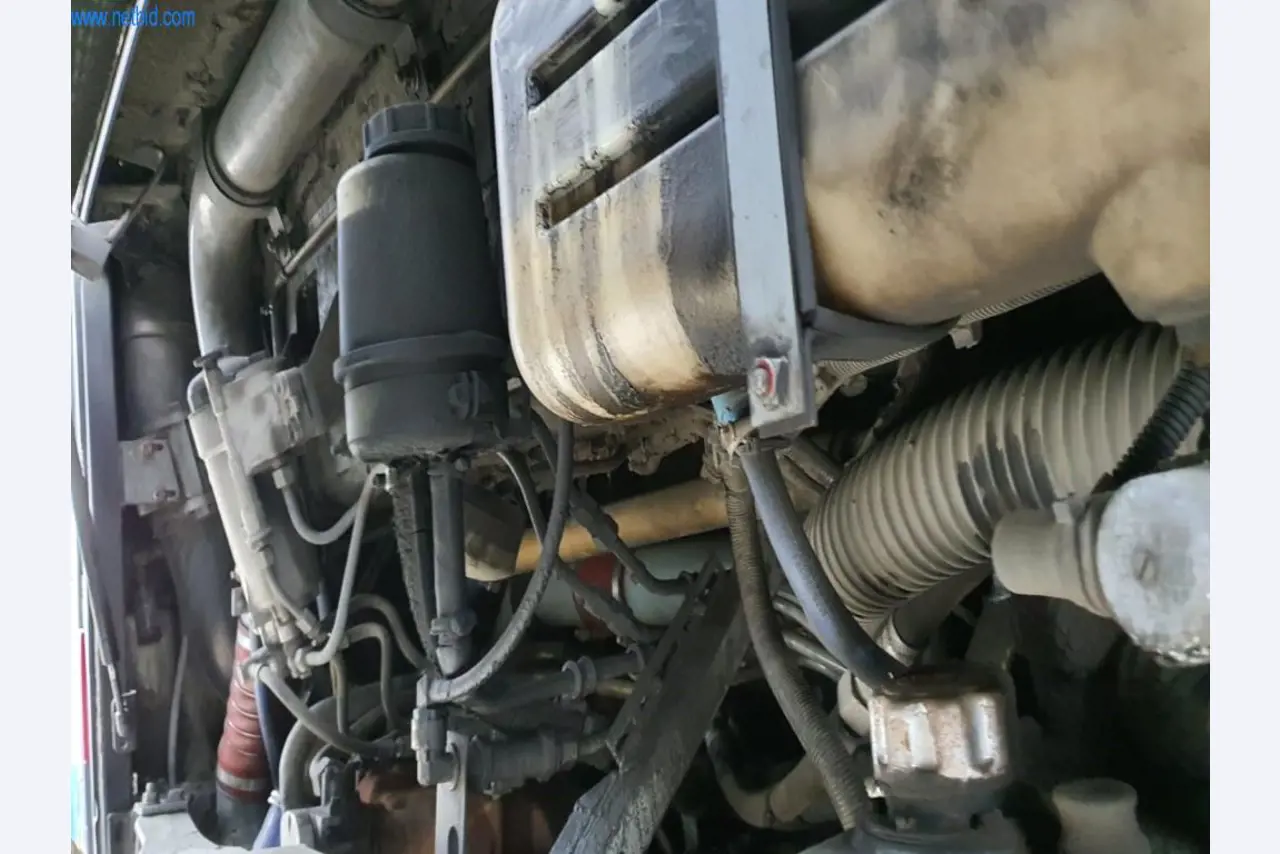 Autocarros e camionetas, material de oficina, de escritório e comercial-6