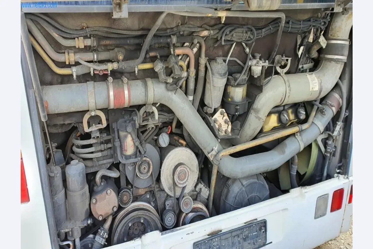 Autocarros e camionetas, material de oficina, de escritório e comercial-5