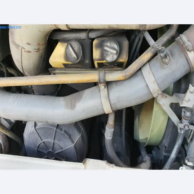 Autocarros e camionetas, material de oficina, de escritório e comercial-7