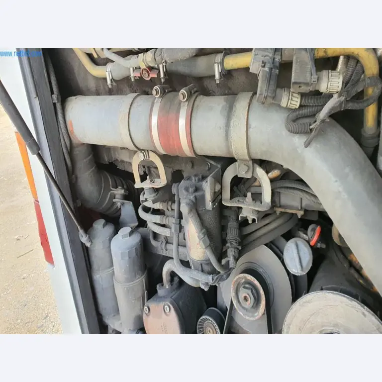 Autocarros e camionetas, material de oficina, de escritório e comercial-8