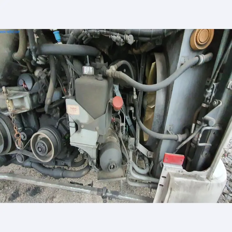 Autobusy i autokary, wyposażenie warsztatów, biur i firm-5