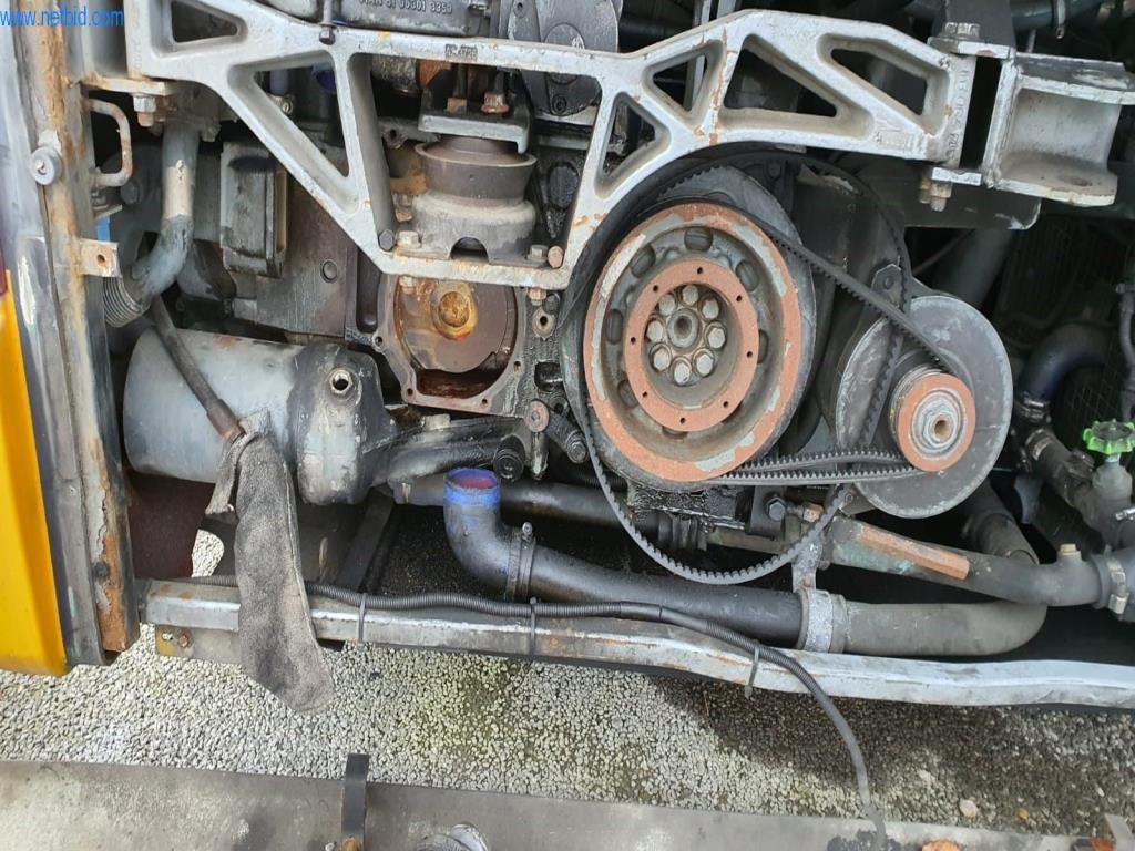 Autobusy i autokary, wyposażenie warsztatów, biur i firm-8