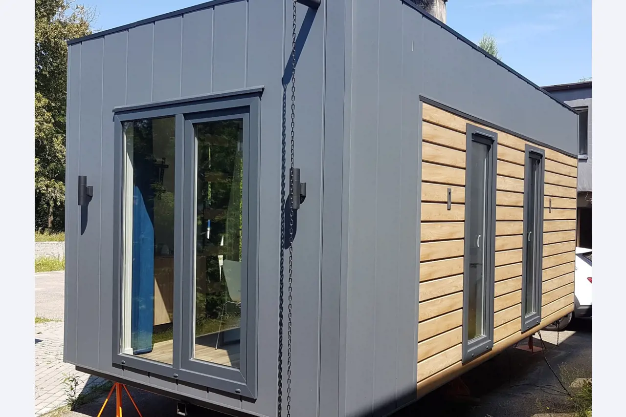 Machines d´une usine de meubles-4