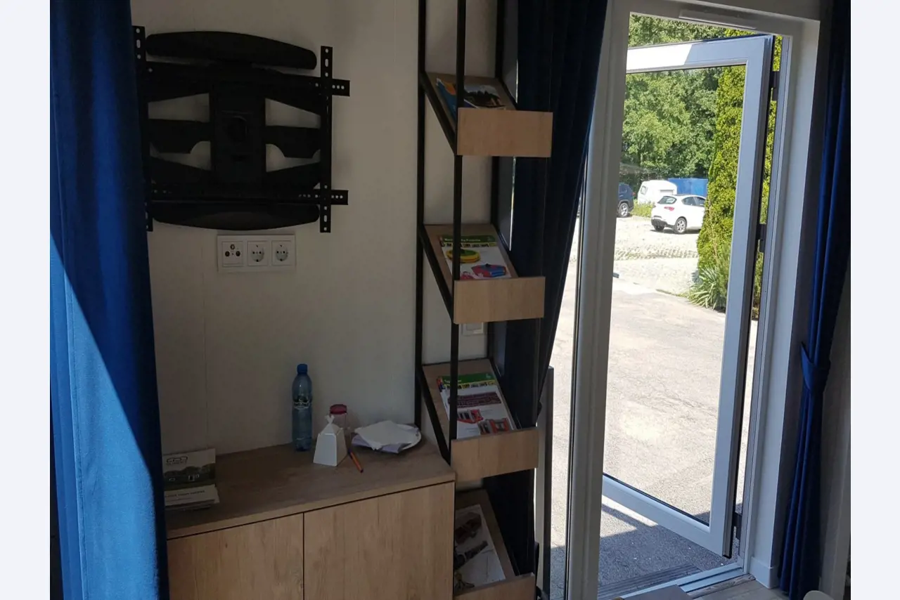 Machines d´une usine de meubles-6