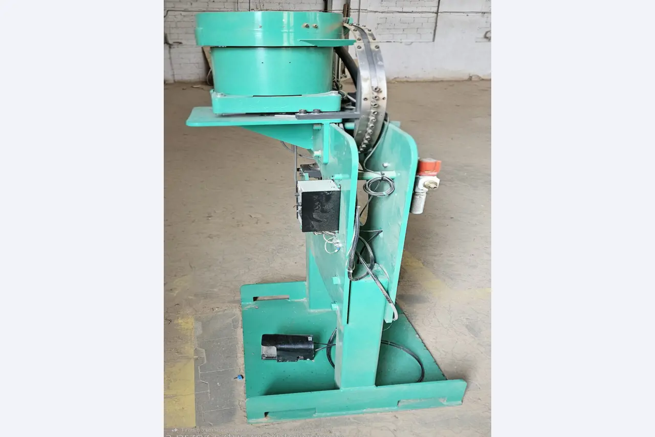 Machines d´une usine de meubles-5