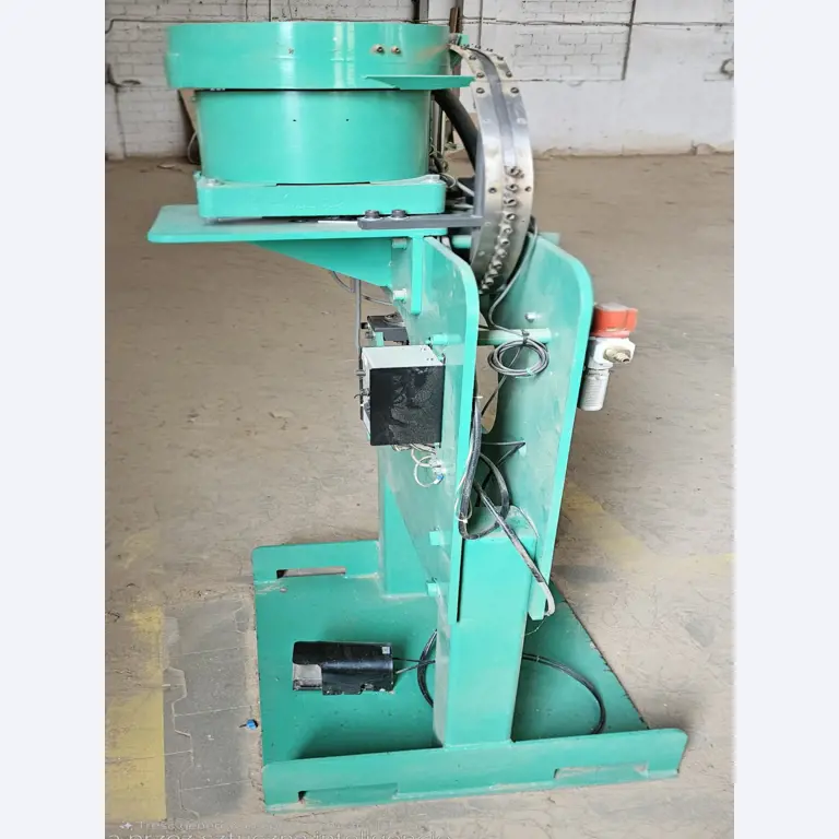 Machines d´une usine de meubles-5