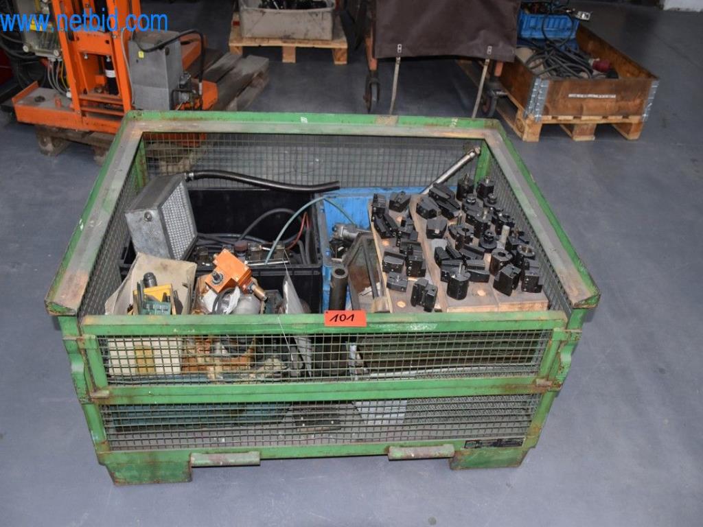 Stroje, provozní zařízení a příslušenství předního světového výrobce napínacích systémů řetězů jsou k dispozici.-1