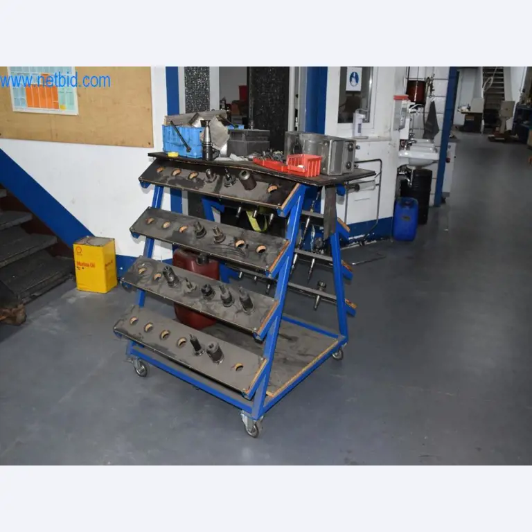 Máquinas, equipos operativos y accesorios de un líder mundial en el mercado de sistemas de tensado de cadenas.-1