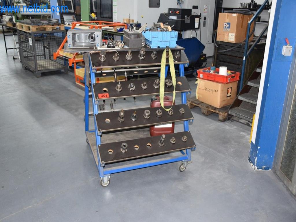 Máquinas, equipos operativos y accesorios de un líder mundial en el mercado de sistemas de tensado de cadenas.-2