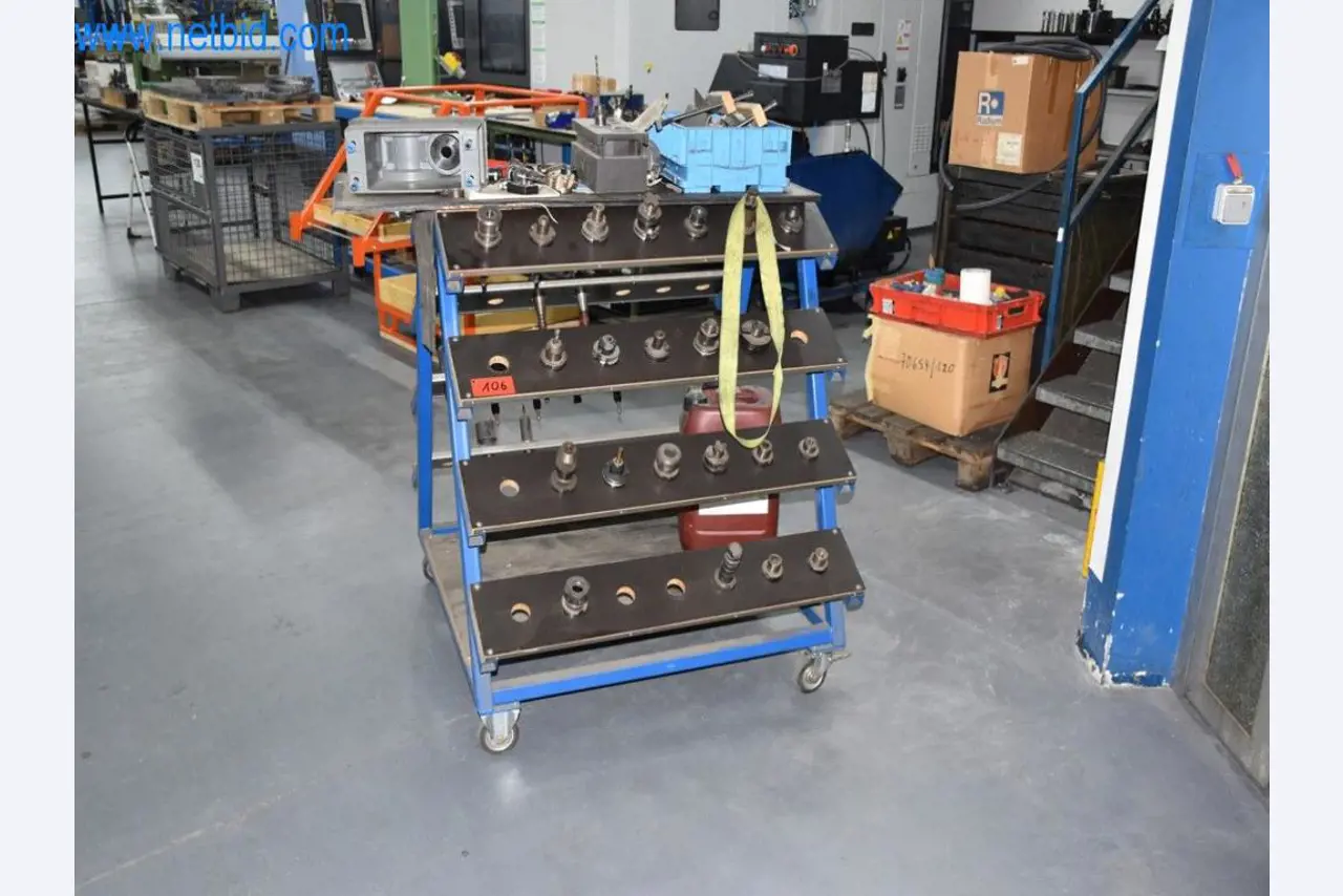 Máquinas, equipos operativos y accesorios de un líder mundial en el mercado de sistemas de tensado de cadenas.-2