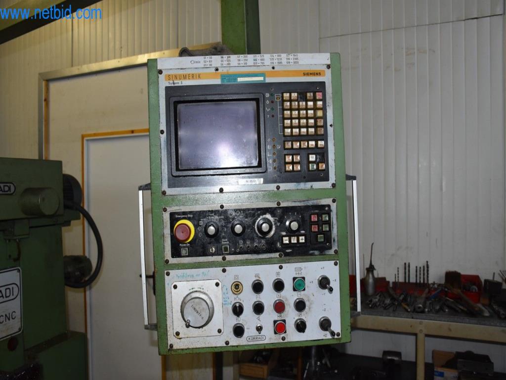 Na voljo so stroji, delovna oprema in dodatki vodilnega svetovnega proizvajalca sistemov za napenjanje verig-8