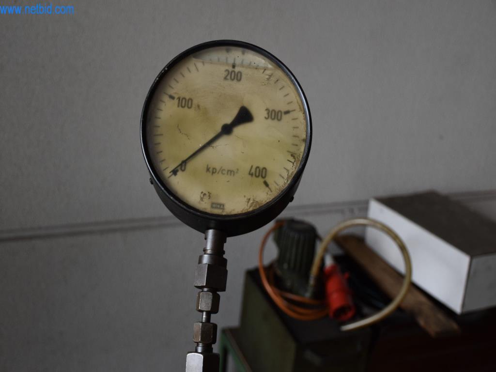 Maszyny, sprzęt operacyjny i akcesoria światowego lidera na rynku systemów napinania łańcuchów stają się dostępne.-5