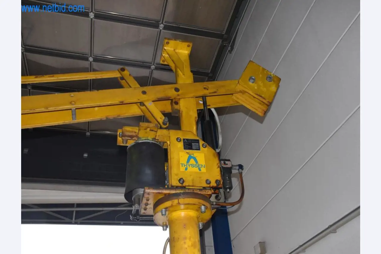 Máquinas, equipos operativos y accesorios de un líder mundial en el mercado de sistemas de tensado de cadenas.-2