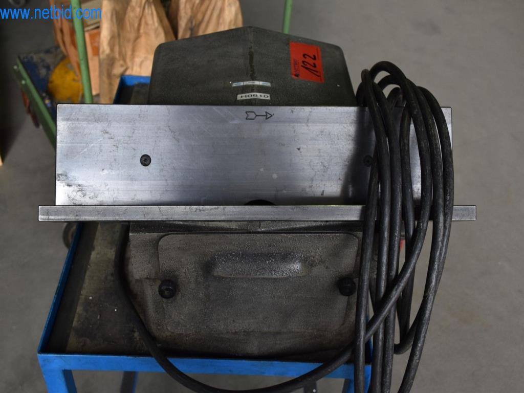 Máquinas, equipos operativos y accesorios de un líder mundial en el mercado de sistemas de tensado de cadenas.-2