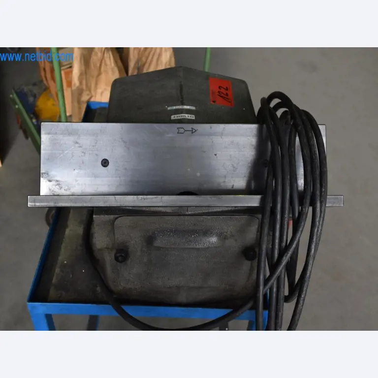 Máquinas, equipos operativos y accesorios de un líder mundial en el mercado de sistemas de tensado de cadenas.-2