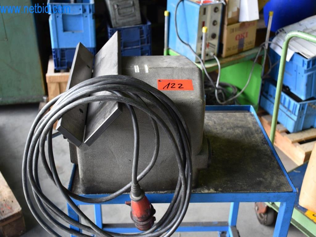 Máquinas, equipos operativos y accesorios de un líder mundial en el mercado de sistemas de tensado de cadenas.-3