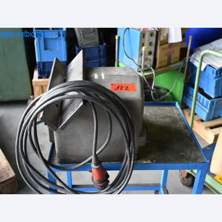 Máquinas, equipos operativos y accesorios de un líder mundial en el mercado de sistemas de tensado de cadenas.-3