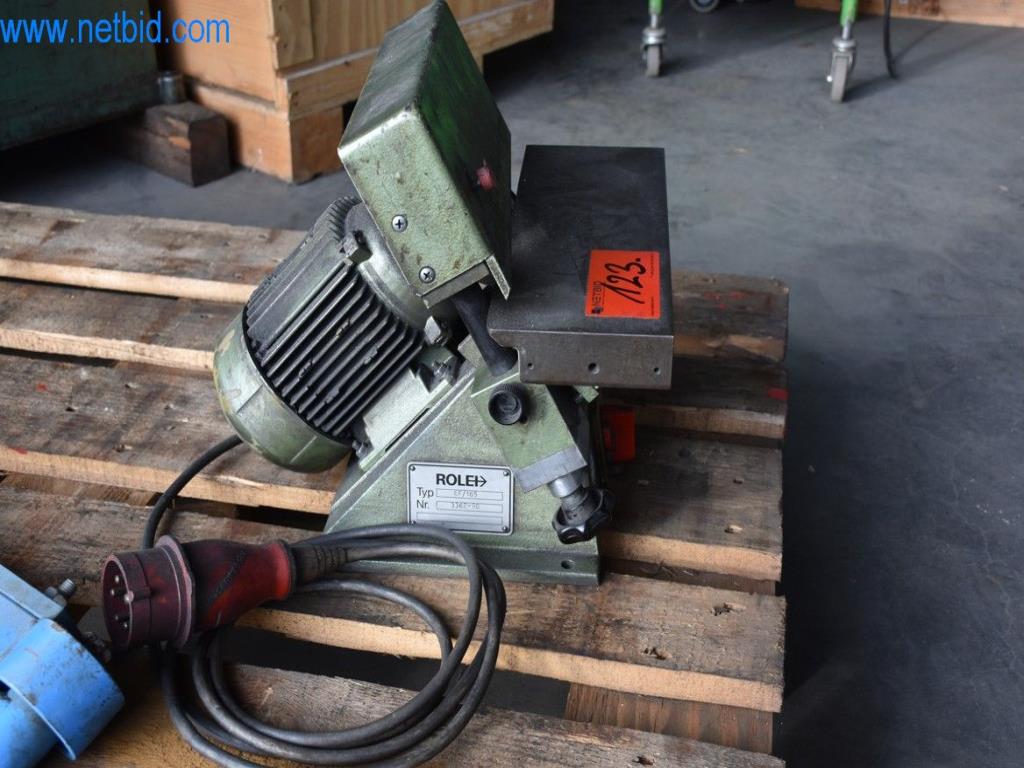 Máquinas, equipos operativos y accesorios de un líder mundial en el mercado de sistemas de tensado de cadenas.-2