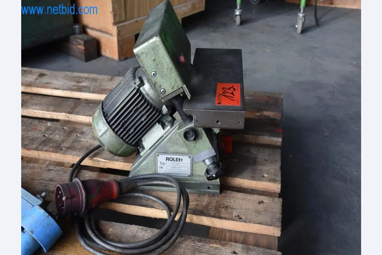 Máquinas, equipos operativos y accesorios de un líder mundial en el mercado de sistemas de tensado de cadenas.-2