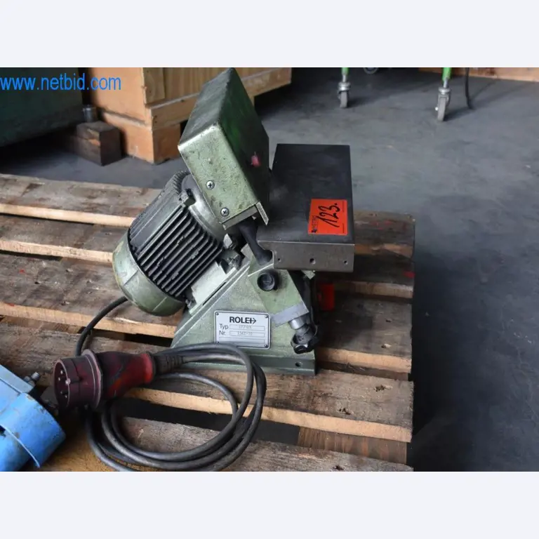 Máquinas, equipos operativos y accesorios de un líder mundial en el mercado de sistemas de tensado de cadenas.-2