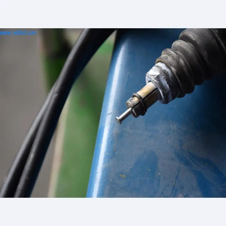 Maszyny, sprzęt operacyjny i akcesoria światowego lidera na rynku systemów napinania łańcuchów stają się dostępne.-4