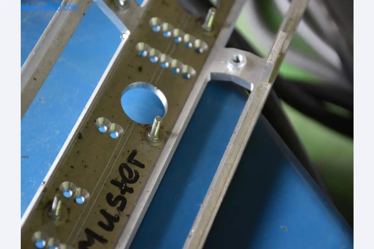 Maszyny, sprzęt operacyjny i akcesoria światowego lidera na rynku systemów napinania łańcuchów stają się dostępne.-5