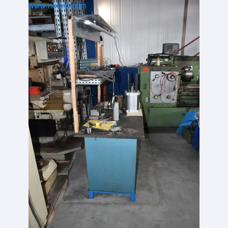 Máquinas, equipos operativos y accesorios de un líder mundial en el mercado de sistemas de tensado de cadenas.-3