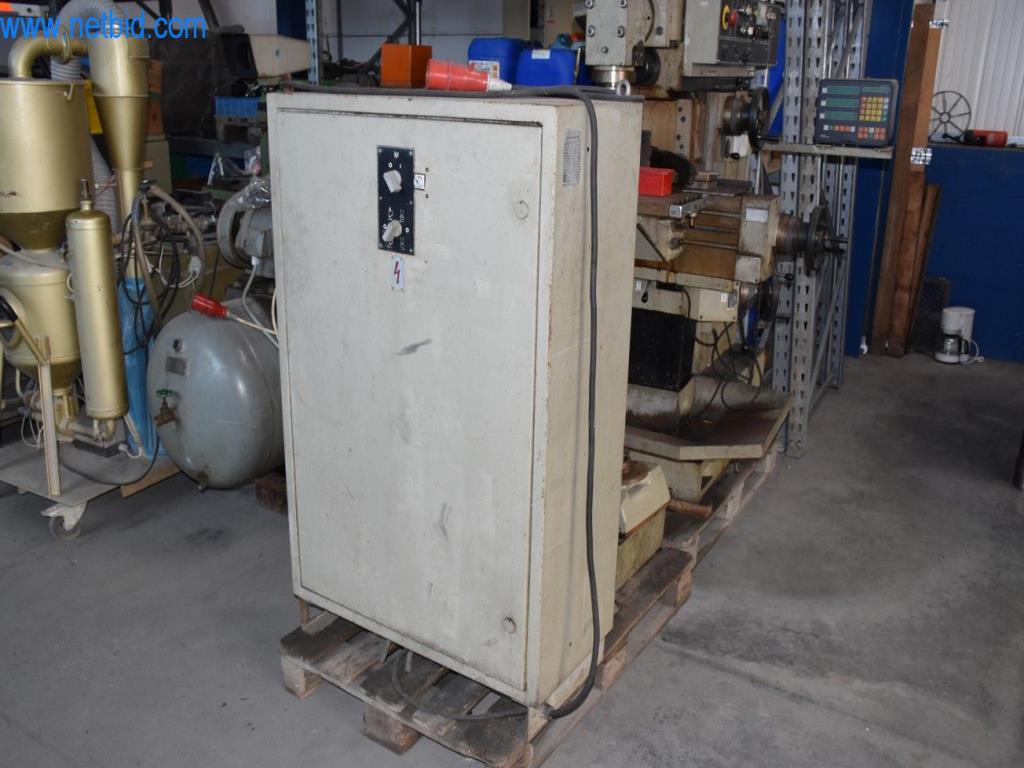 Stroje, provozní zařízení a příslušenství předního světového výrobce napínacích systémů řetězů jsou k dispozici.-6