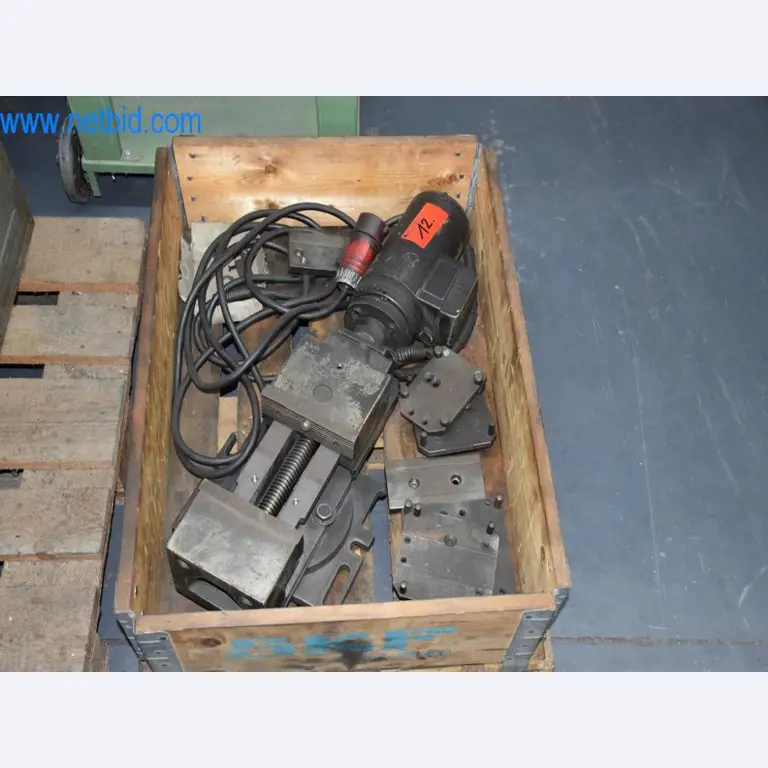 Na voljo so stroji, delovna oprema in dodatki vodilnega svetovnega proizvajalca sistemov za napenjanje verig-2