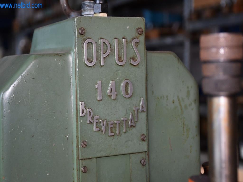 Maszyny, sprzęt operacyjny i akcesoria światowego lidera na rynku systemów napinania łańcuchów stają się dostępne.-7