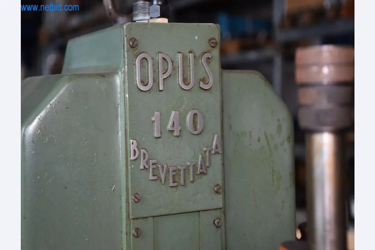 Maszyny, sprzęt operacyjny i akcesoria światowego lidera na rynku systemów napinania łańcuchów stają się dostępne.-7