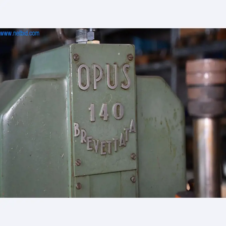 Maszyny, sprzęt operacyjny i akcesoria światowego lidera na rynku systemów napinania łańcuchów stają się dostępne.-7