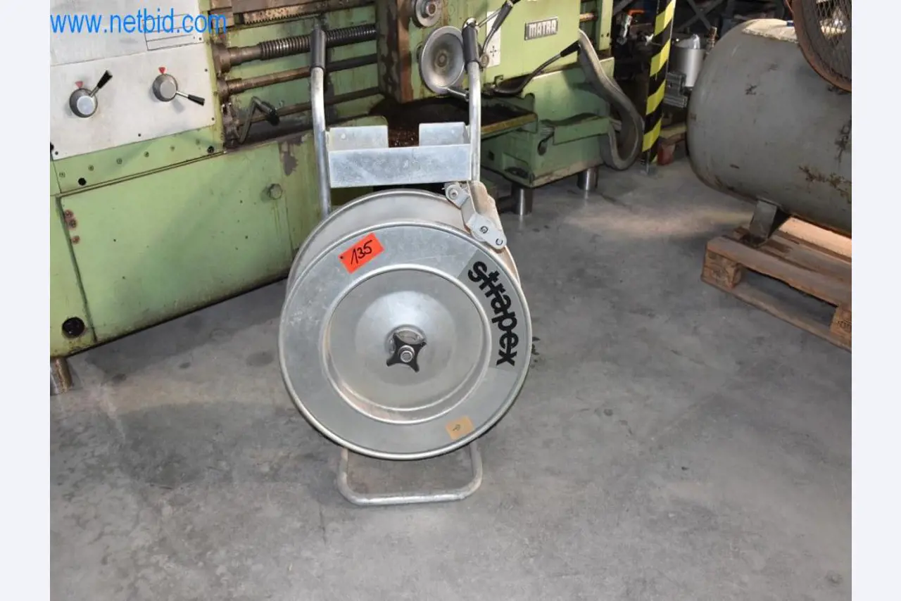 Máquinas, equipos operativos y accesorios de un líder mundial en el mercado de sistemas de tensado de cadenas.-1