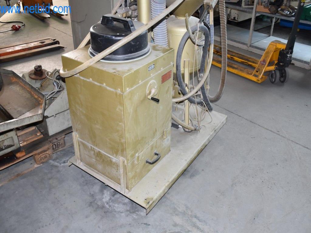 Máquinas, equipos operativos y accesorios de un líder mundial en el mercado de sistemas de tensado de cadenas.-3