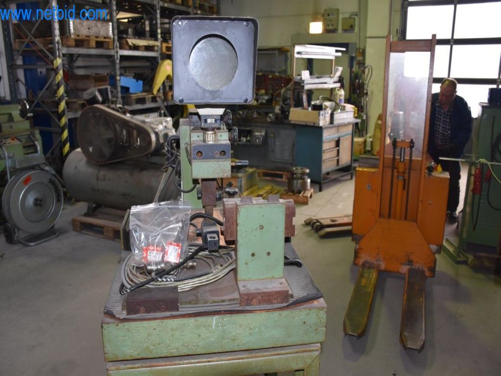 Máquinas, equipos operativos y accesorios de un líder mundial en el mercado de sistemas de tensado de cadenas.-3