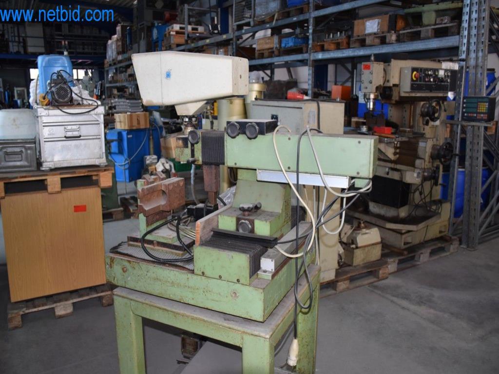 Máquinas, equipos operativos y accesorios de un líder mundial en el mercado de sistemas de tensado de cadenas.-4